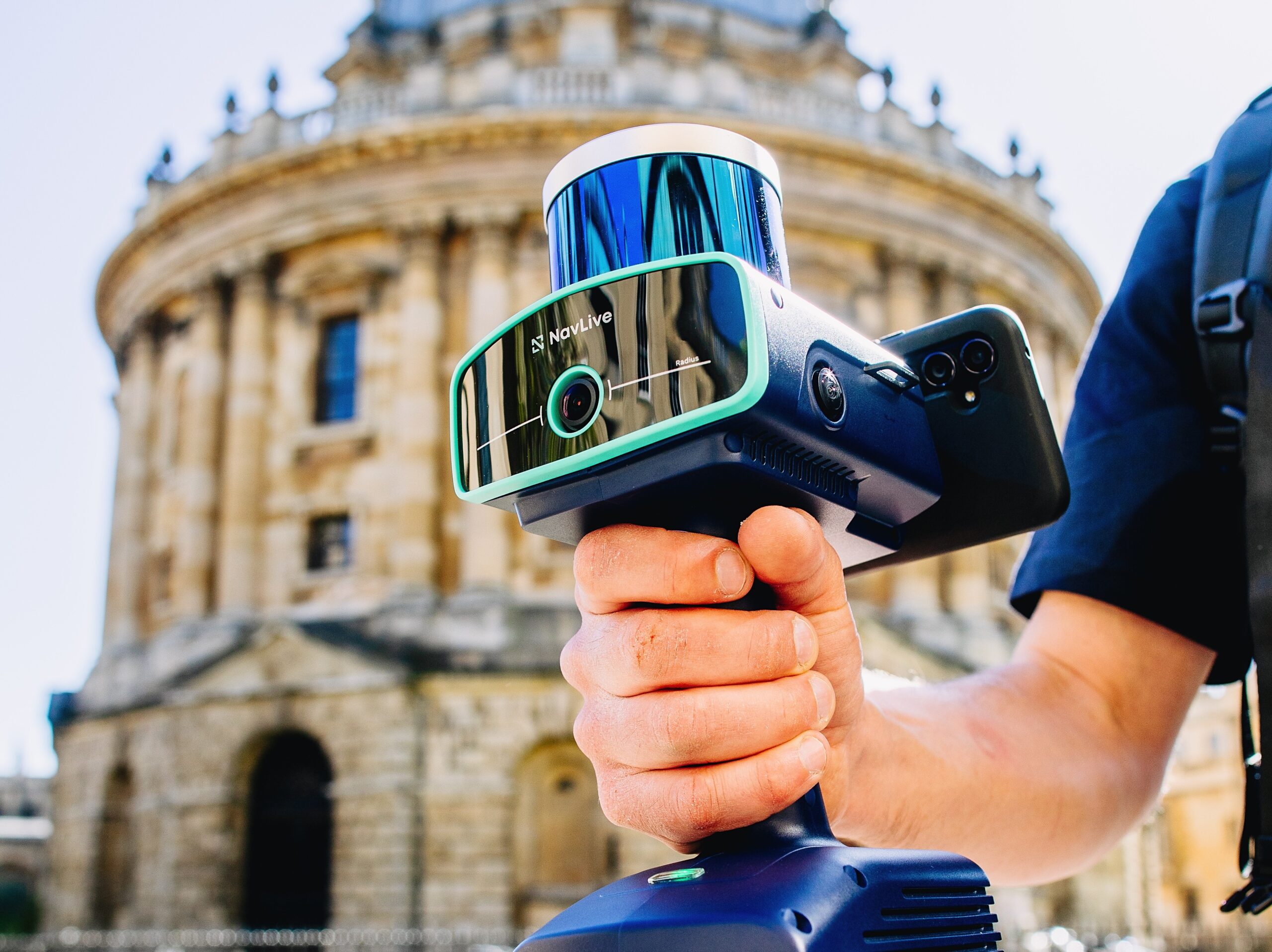 NavLive handheld scanner